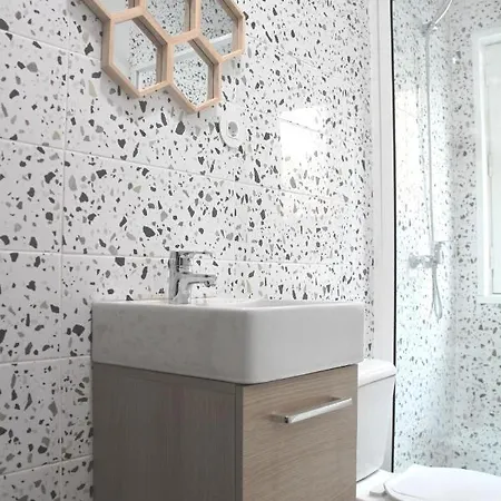 Genius Loci فندق مبيت وإفطار 3*